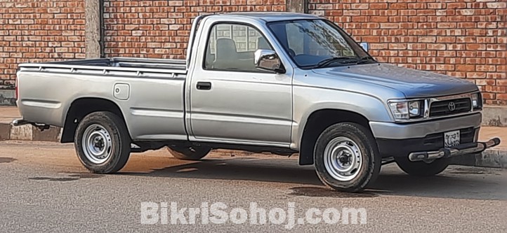 Toyota hilux pick-up van